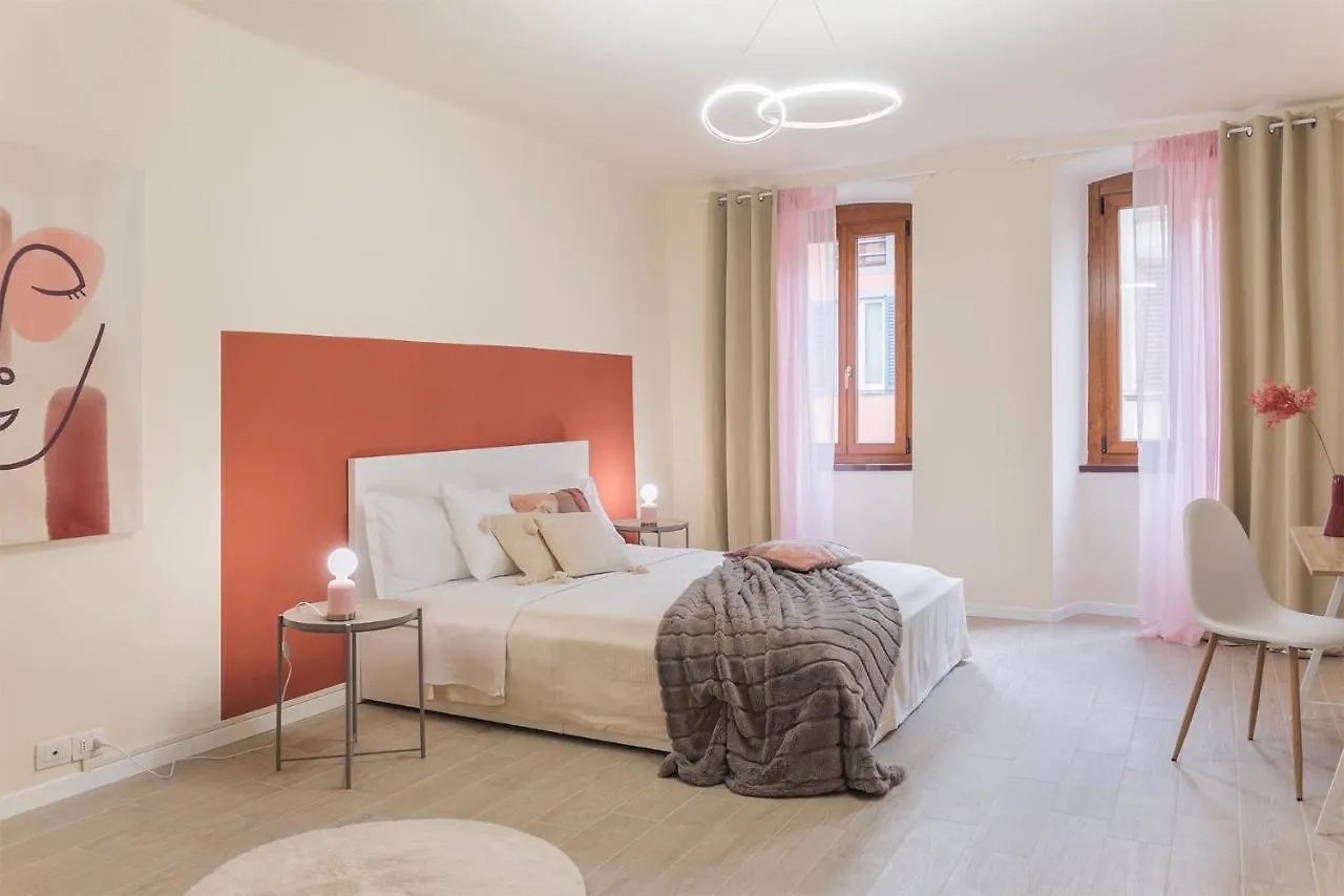 Domusbergamo - Boutique Apartment 0*,  Italia